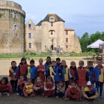 Les &eacute;l&egrave;ves au ch&acirc;teau de St Mesmin